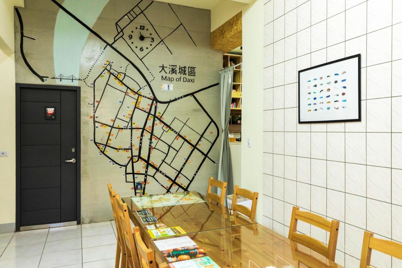 Hostel Alley Inn -桃園民宿075 大渓区 エクステリア 写真